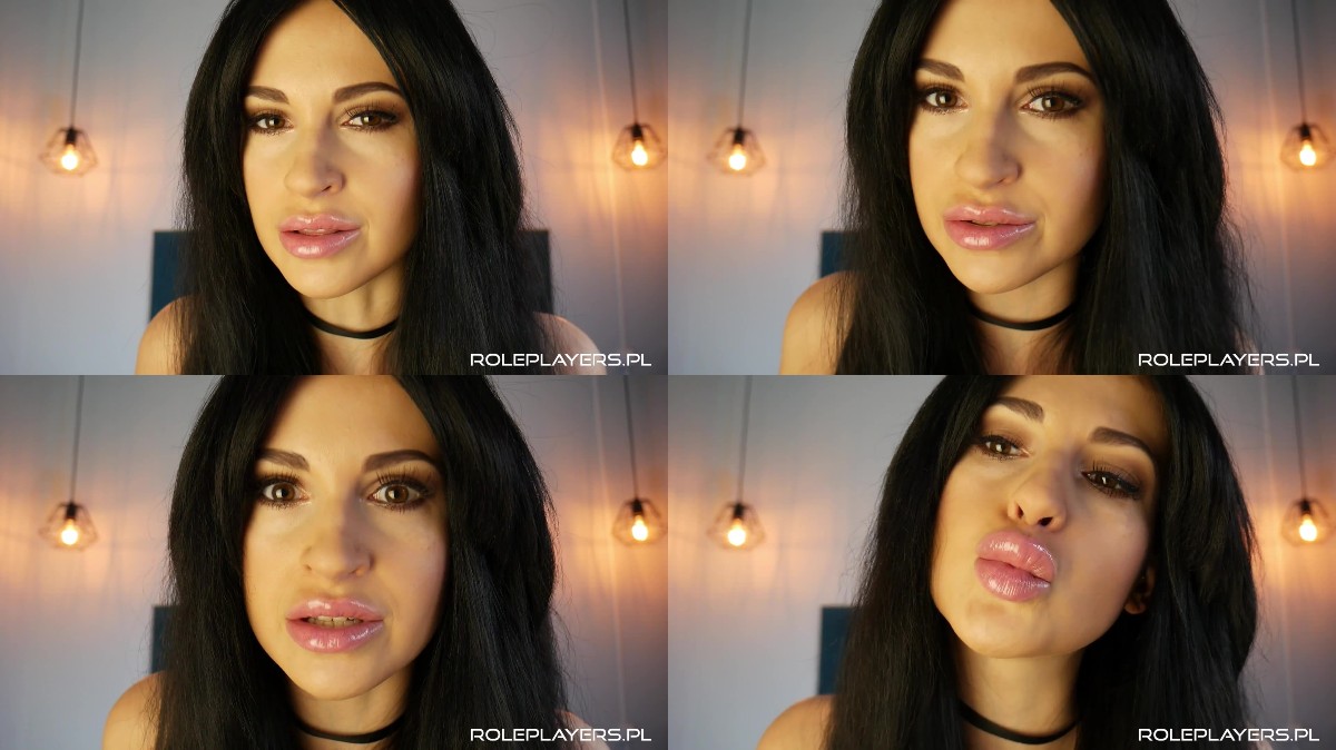 Maxi Lipz – Big Juicy Kisses