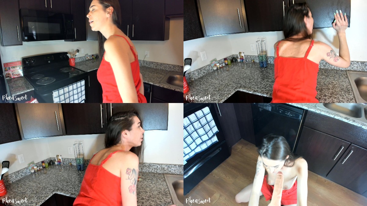 RheaSweet – Son Cums In Mommy